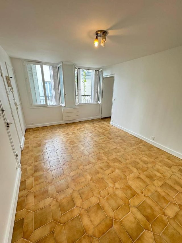 Rénovation partielle d’un appartement 3 pièces rue des Martyrs à Paris 9e