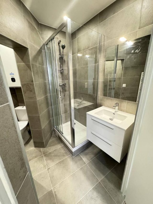 Rénovation partielle d’un appartement 3 pièces rue des Martyrs à Paris 9e
